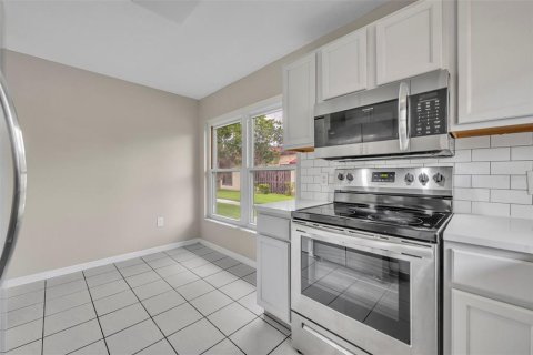 Adosado en venta en Kissimmee, Florida, 2 dormitorios, 96.43 m2 № 1795833 - foto 17