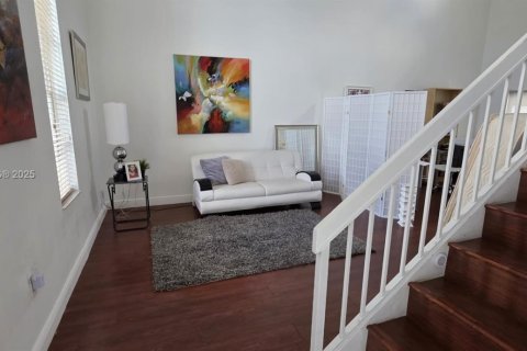 House in Kendall, Florida 4 bedrooms, 188.78 sq.m. № 1882376 - photo 8