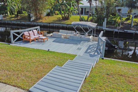 House in Boynton Beach, Florida 3 bedrooms, 138.24 sq.m. № 1463370 - photo 9