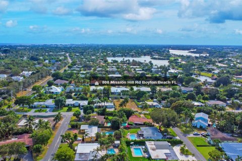 House in Boynton Beach, Florida 3 bedrooms, 138.24 sq.m. № 1463370 - photo 11