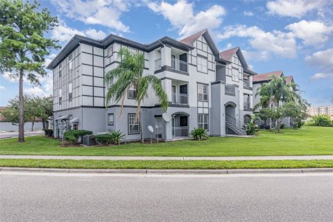 Condo in Orlando, Florida, 2 bedrooms  № 1869499 - photo 17