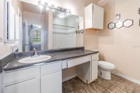 Condo in Orlando, Florida, 2 bedrooms  № 1869499 - photo 11