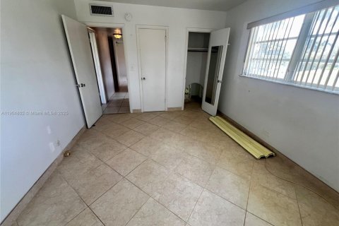 Купить кондоминиум в Холливуд, Флорида 2 спальни, 83.61м2, № 2012944 - фото 10