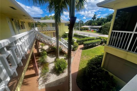 Купить кондоминиум в Холливуд, Флорида 2 спальни, 83.61м2, № 2012944 - фото 17