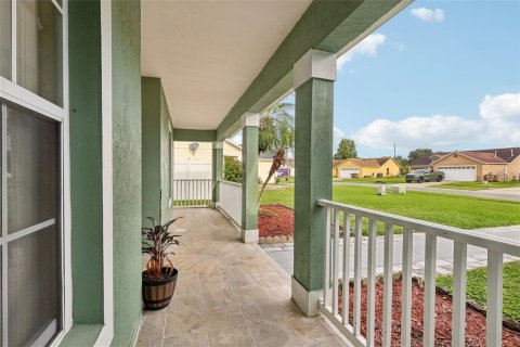 Villa ou maison à vendre à Kissimmee, Floride: 3 chambres, 124.58 m2 № 2415434 - photo 4