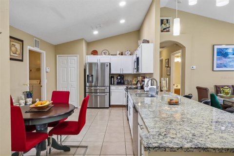Villa ou maison à vendre à Kissimmee, Floride: 3 chambres, 124.58 m2 № 2415434 - photo 13