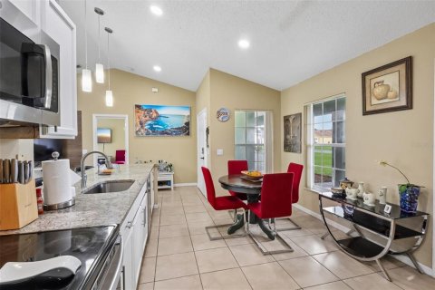 Villa ou maison à vendre à Kissimmee, Floride: 3 chambres, 124.58 m2 № 2415434 - photo 18