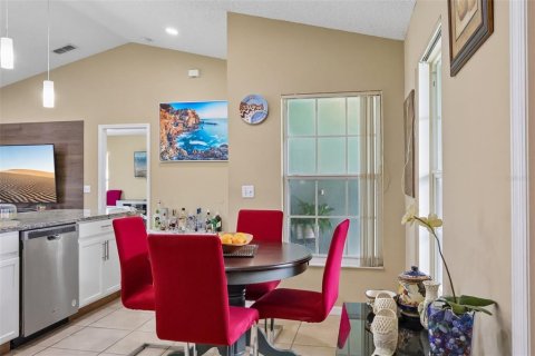Villa ou maison à vendre à Kissimmee, Floride: 3 chambres, 124.58 m2 № 2415434 - photo 14