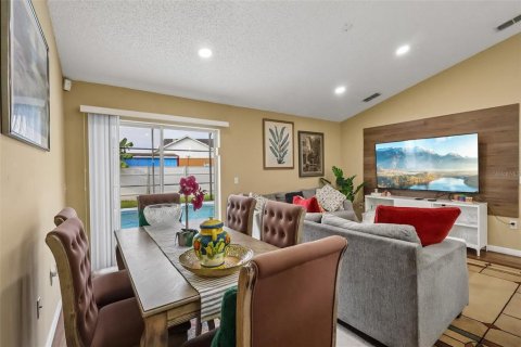 Villa ou maison à vendre à Kissimmee, Floride: 3 chambres, 124.58 m2 № 2415434 - photo 10