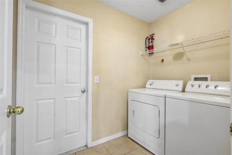 Villa ou maison à vendre à Kissimmee, Floride: 3 chambres, 124.58 m2 № 2415434 - photo 20