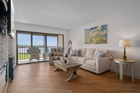 Condominio en venta en Port Richey, Florida, 2 dormitorios, 115.76 m2 № 2342513 - foto 17