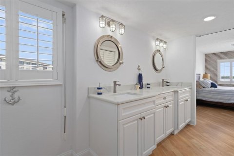 Condominio en venta en Port Richey, Florida, 2 dormitorios, 115.76 m2 № 2342513 - foto 26