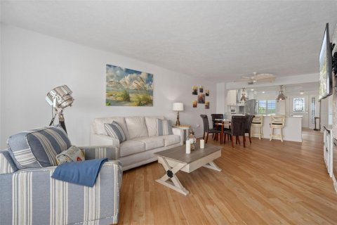 Condominio en venta en Port Richey, Florida, 2 dormitorios, 115.76 m2 № 2342513 - foto 18