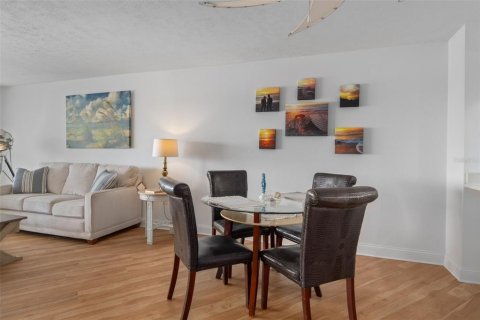 Condominio en venta en Port Richey, Florida, 2 dormitorios, 115.76 m2 № 2342513 - foto 12