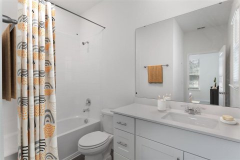 Casa en venta en Winter Garden, Florida, 4 dormitorios, 231.7 m2 № 1905576 - foto 4