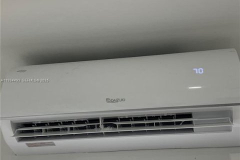 Снять в аренду виллу или дом в Майами, Флорида 1 спальня, 97.18м2, № 1992497 - фото 19