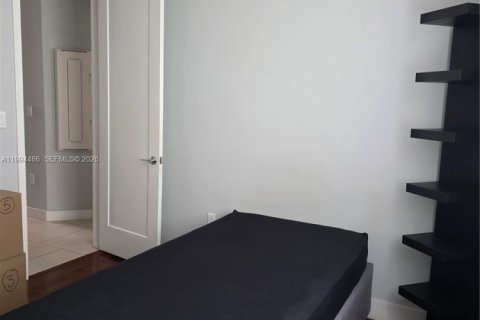 Condo in Doral, Florida, 3 bedrooms in LANDMARK  № 2058468 - photo 22