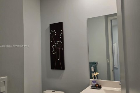 Condo in Doral, Florida, 3 bedrooms in LANDMARK  № 2058468 - photo 24