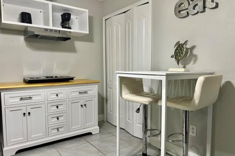 Villa ou maison à louer à Kissimmee, Floride: 2 chambres, 83.61 m2 № 1767873 - photo 6