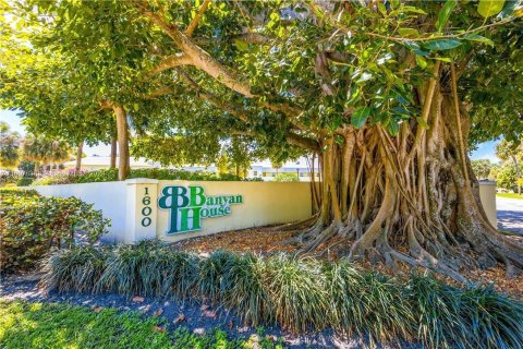 Condominio en venta en Stuart, Florida, 2 dormitorios, 127.28 m2 № 1738475 - foto 1