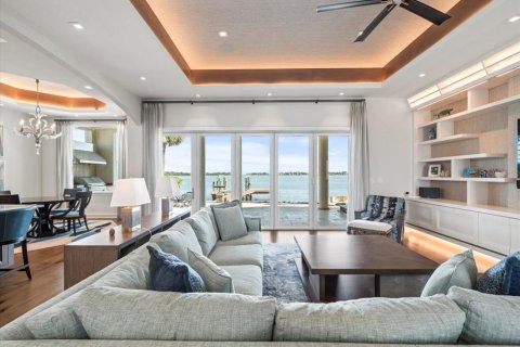 Casa en venta en Saint Petersburg, Florida, 4 dormitorios, 374.21 m2 № 1570062 - foto 12