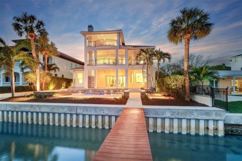 Casa en venta en Saint Petersburg, Florida, 4 dormitorios, 374.21 m2 № 1570062 - foto 4