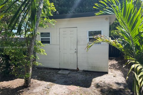 Casa en venta en Miami Gardens, Florida, 3 dormitorios, 188.87 m2 № 2055577 - foto 24