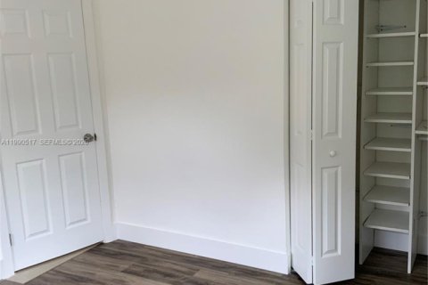 Casa en venta en Miami Gardens, Florida, 3 dormitorios, 188.87 m2 № 2055577 - foto 19