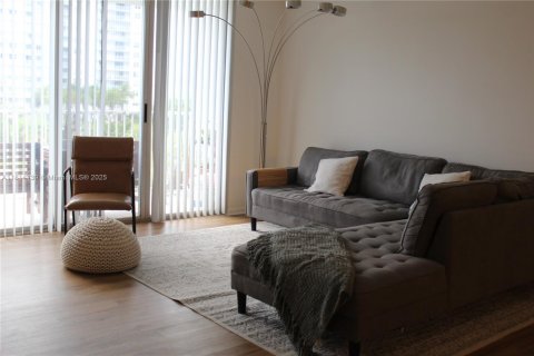Condo in Aventura, Florida, 2 bedrooms  № 1780174 - photo 1