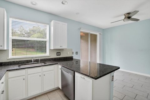 Townhouse in HARMONY AT LAKEWOOD RANCH in Bradenton, Florida 3 bedrooms, 140.47 sq.m. № 2197126 - photo 13