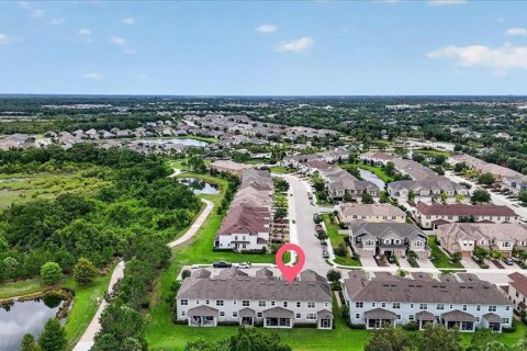 Townhouse in HARMONY AT LAKEWOOD RANCH in Bradenton, Florida 3 bedrooms, 140.47 sq.m. № 2197126 - photo 4