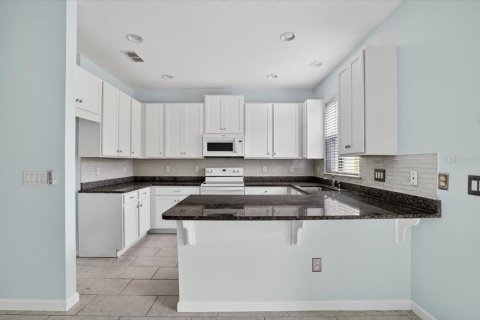 Townhouse in HARMONY AT LAKEWOOD RANCH in Bradenton, Florida 3 bedrooms, 140.47 sq.m. № 2197126 - photo 10