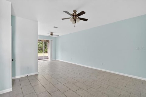 Townhouse in HARMONY AT LAKEWOOD RANCH in Bradenton, Florida 3 bedrooms, 140.47 sq.m. № 2197126 - photo 7