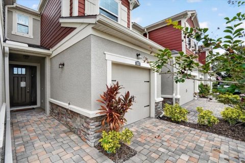 Townhouse in HARMONY AT LAKEWOOD RANCH in Bradenton, Florida 3 bedrooms, 140.47 sq.m. № 2197126 - photo 2