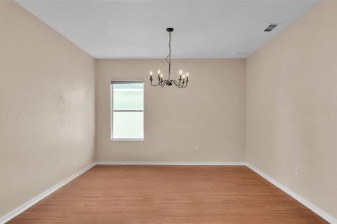 House in Lakeland, Florida 5 bedrooms, 265.33 sq.m. № 1804107 - photo 9