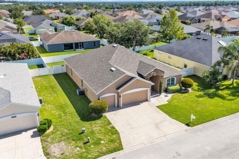 House in Lakeland, Florida 5 bedrooms, 265.33 sq.m. № 1804107 - photo 5