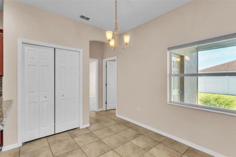 House in Lakeland, Florida 5 bedrooms, 265.33 sq.m. № 1804107 - photo 20
