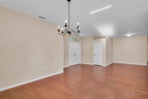House in Lakeland, Florida 5 bedrooms, 265.33 sq.m. № 1804107 - photo 10