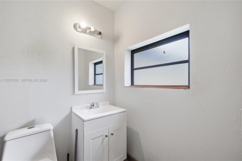 House in Cutler Bay, Florida 3 bedrooms, 134.52 sq.m. № 2083976 - photo 20