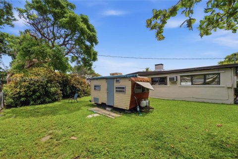 House in Cutler Bay, Florida 3 bedrooms, 134.52 sq.m. № 2083976 - photo 22