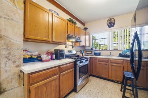 House in Cutler Bay, Florida 3 bedrooms, 134.52 sq.m. № 2083976 - photo 6