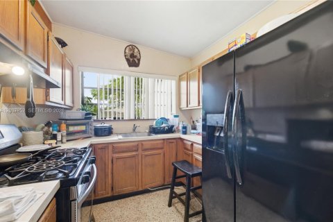 House in Cutler Bay, Florida 3 bedrooms, 134.52 sq.m. № 2083976 - photo 7
