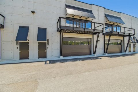 Propiedad comercial en venta en Tampa, Florida, 133.31 m2 № 1870760 - foto 1