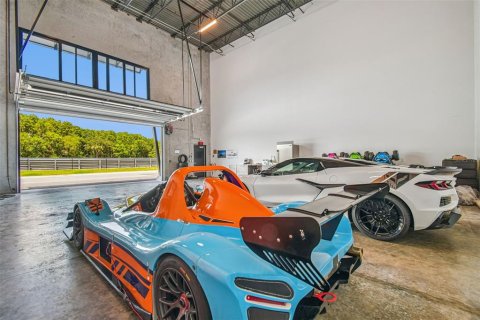 Propiedad comercial en venta en Tampa, Florida, 133.31 m2 № 1870760 - foto 13
