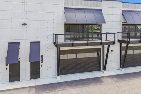 Propiedad comercial en venta en Tampa, Florida, 133.31 m2 № 1870760 - foto 20