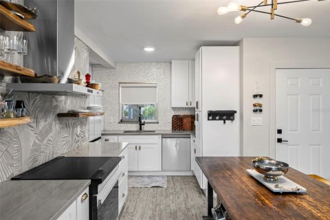 Condo in Clearwater, Florida, 2 bedrooms № 2361158 - photo 18