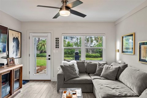 Condo in Clearwater, Florida, 2 bedrooms № 2361158 - photo 11