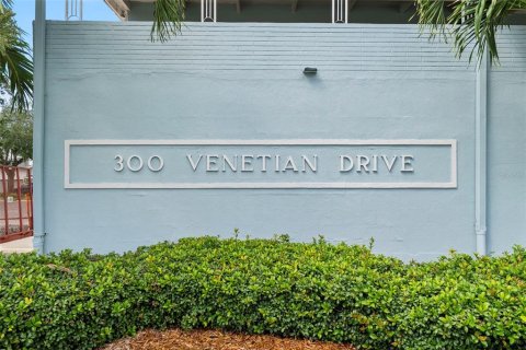 Condo in Clearwater, Florida, 2 bedrooms № 2361158 - photo 6