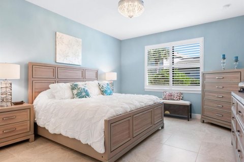 House in Sarasota, Florida 3 bedrooms, 171.87 sq.m. № 1565693 - photo 13