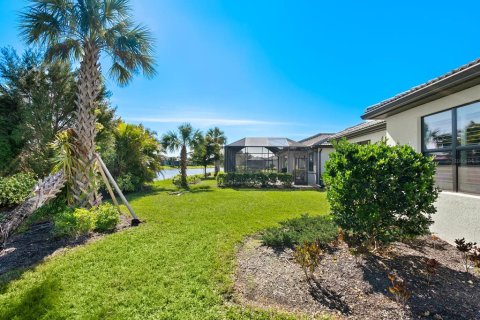House in Sarasota, Florida 3 bedrooms, 171.87 sq.m. № 1565693 - photo 23